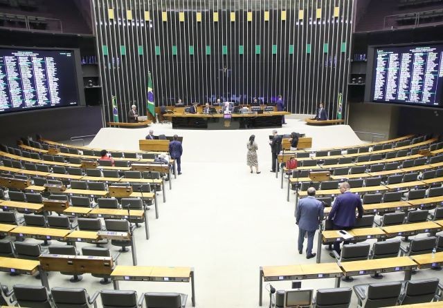 Imagem da noticia Páscoa prolongada: com 11 dias de folga, Câmara dos Deputados só retorna na segunda semana de abril