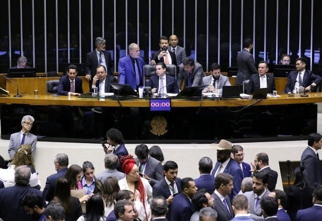 Imagem da noticia Na semana do Dia do Professor, Câmara vota projetos voltados à educação