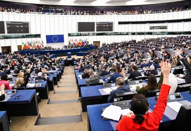 Imagem da noticia Parlamento Europeu: resultados parciais mostram avanço da extrema direita na Alemanha