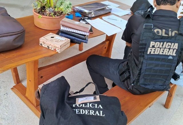 Imagem da noticia PF mira esquema de fraude na compra de equipamentos de combate à covid-19 no RJ