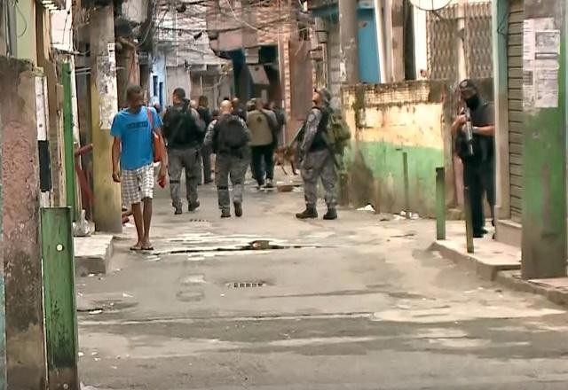 Imagem da noticia RJ: polícia ocupa Jacarezinho para retomar UPP