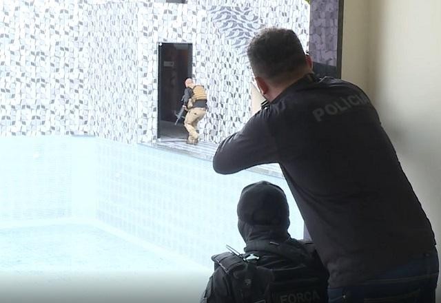 Imagem da noticia Casas de luxo de chefe do tráfico são descobertas na zona norte do RJ