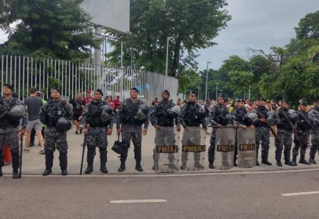 Imagem da noticia PM do Rio registra confronto entre torcedores do Flamengo e Vasco neste domingo