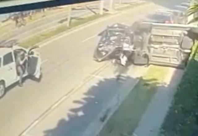 Imagem da noticia Sequestro termina em perseguição e capotamento no litoral paulista