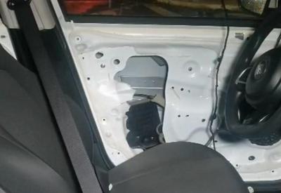 SP: bandidos furtam 30 carros de dentro de locadora em aeroporto SP: bandidos furtam 30 carros de dentro de locadora em aeroporto