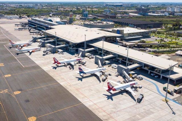 Imagem da noticia Aeroporto de Porto Alegre volta a operar com 100% da capacidade da pista nesta segunda (16)