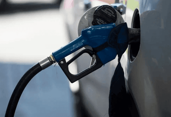 Imagem da notícia: Lula zera PIS e Cofins do diesel para frear impacto da guerra e pressiona governadores com ICMS