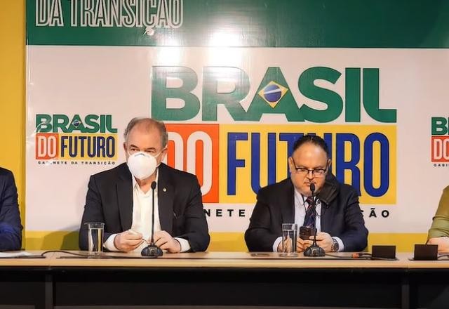Imagem da noticia "Preocupante" e "doloroso", diz transição sobre quadro educacional