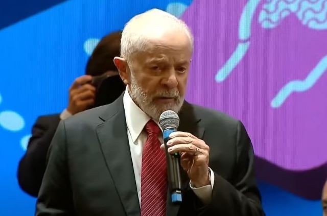 Imagem da noticia Lula quer "saber o que está acontecendo" em caso de mulher mantida em trabalho escravo em SC: "acho grave"