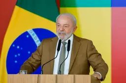 Imagem da notícia Lula conversa com presidente do Suriname e anuncia envio de insumos contra dengue e chikungunya
