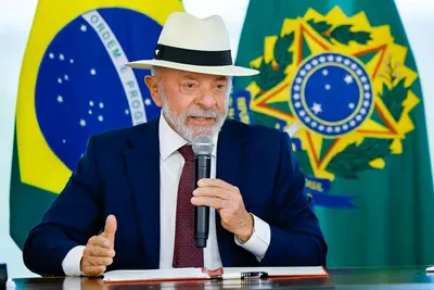 Lula determina "pronto apoio federal" a Pernambuco por causa das chuvas no estado Lula determina "pronto apoio federal" a Pernambuco por causa das chuvas no estado