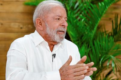 Lula diz que o governo tem interesse em recomprar a privatizada refinaria da Bahia para a Petrobras Lula diz que o governo tem interesse em recomprar a privatizada refinaria da Bahia para a Petrobras