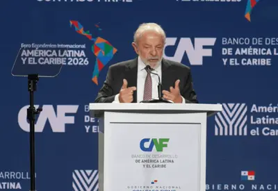 Lula lamenta desunião na América Latina e cita EUA ao criticar "recrudescimento de tentações hegemônicas" Lula lamenta desunião na América Latina e cita EUA ao criticar "recrudescimento de tentações hegemônicas"