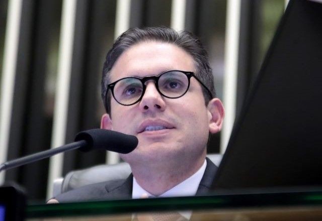Imagem da noticia Aumento do IOF: Motta afirma que "clima é para derrubada do decreto" do governo na Câmara