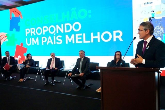 Imagem da noticia Um dia após alta dos juros, Conselhão apresenta 40 propostas para reduzir custo do crédito no Brasil