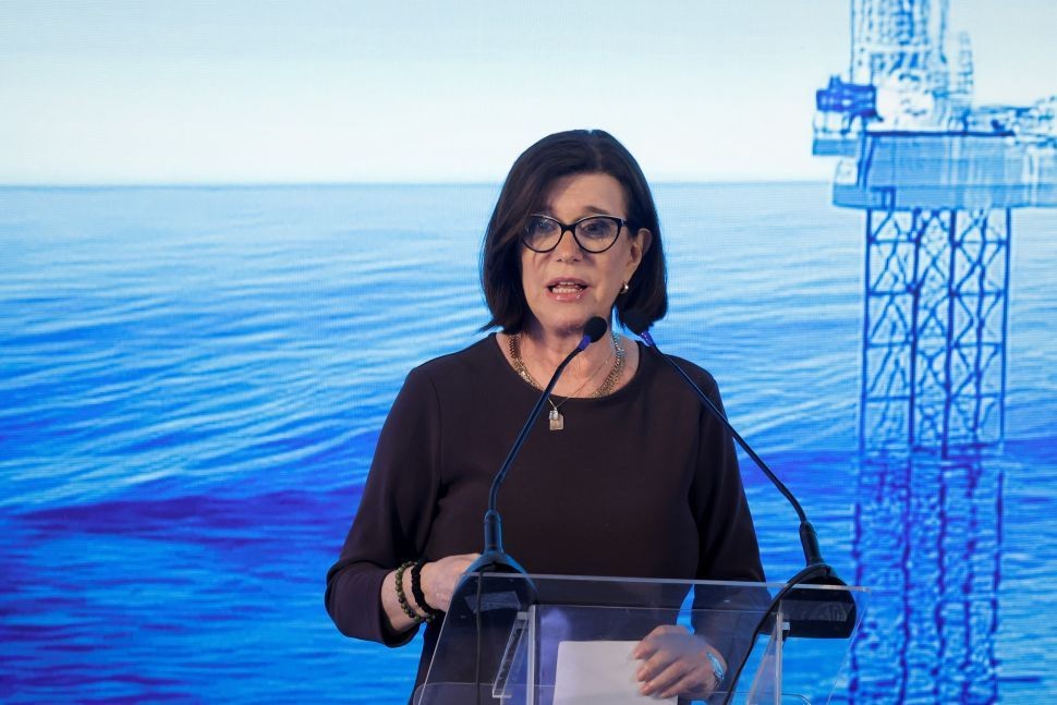 Imagem da noticia Petrobras pode aumentar gasolina se houver redução de tributos, diz Magda Chambriard