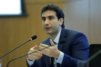 Palavra autonomia "precisa de rebrand" e BC tem que "cortar na carne" quando erra, diz Galípolo Palavra autonomia "precisa de rebrand" e BC tem que "cortar na carne" quando erra, diz Galípolo