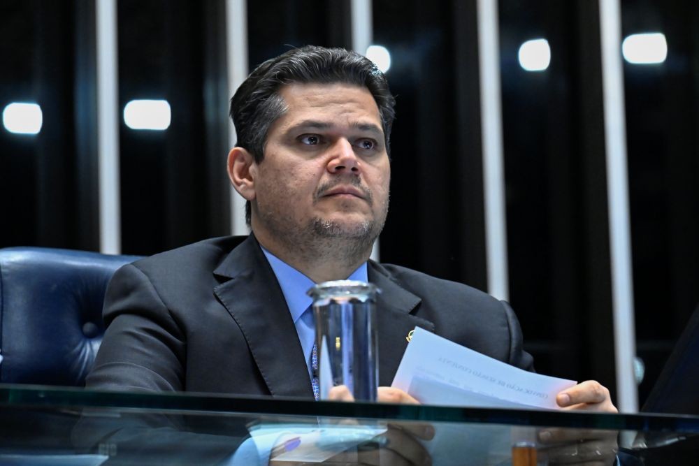 Imagem da noticia Alcolumbre cita "compromissos pessoais" e não vai a evento no Planalto contra feminicídio