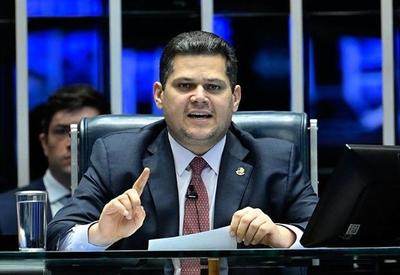 Alcolumbre “se fecha em copas” sob pressão por CPMI do Master e veto à dosimetria Alcolumbre “se fecha em copas” sob pressão por CPMI do Master e veto à dosimetria