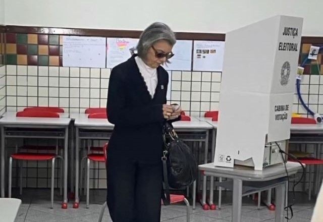 Imagem da noticia Eleições 2024: Cármen Lúcia, presidente do Tribunal Superior Eleitoral, vota em Belo Horizonte