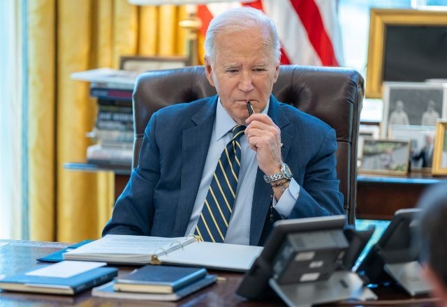 Imagem da noticia Biden concede perdão preventivo a funcionários e membros do comitê que investigou ataque ao Capitólio