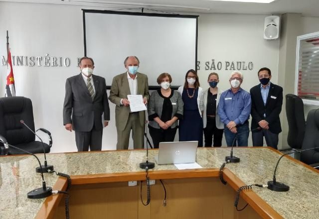 Imagem da noticia Prevent Senior fecha acordo e fica proibida de distribuir 'kit Covid'