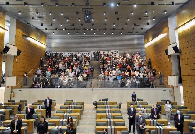 Imagem da noticia Alesp aprova reajuste salarial a servidores estaduais