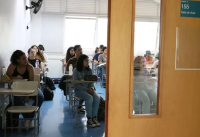 "Enem dos concursos": governo prorroga validade do CNU 1 por mais um ano "Enem dos concursos": governo prorroga validade do CNU 1 por mais um ano