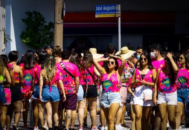 Imagem da noticia Folia para poucos: sem blocos de rua, festas privadas têm preços salgados