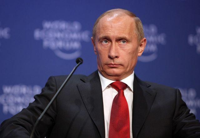 Imagem da noticia Putin assina decreto e reconhece independência de Kherson e Zaporizhzhia