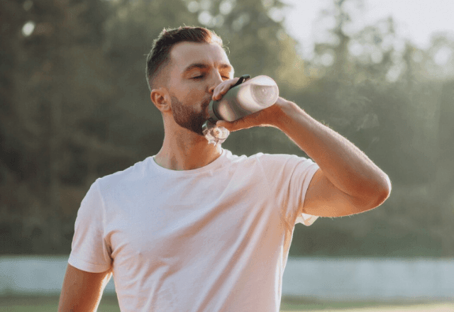 Imagem da noticia Há algum tipo de água mais saudável? Qual hidrata melhor? Veja o que diz a ciência