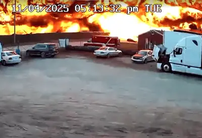 Sobe para 9 o número de mortos em queda de avião perto de aeroporto nos EUA; novo vídeo mostra explosão Sobe para 9 o número de mortos em queda de avião perto de aeroporto nos EUA; novo vídeo mostra explosão