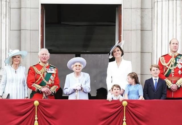 Imagem da noticia Jubileu: Rainha Elizabeth sente desconforto e não participará de cerimônia
