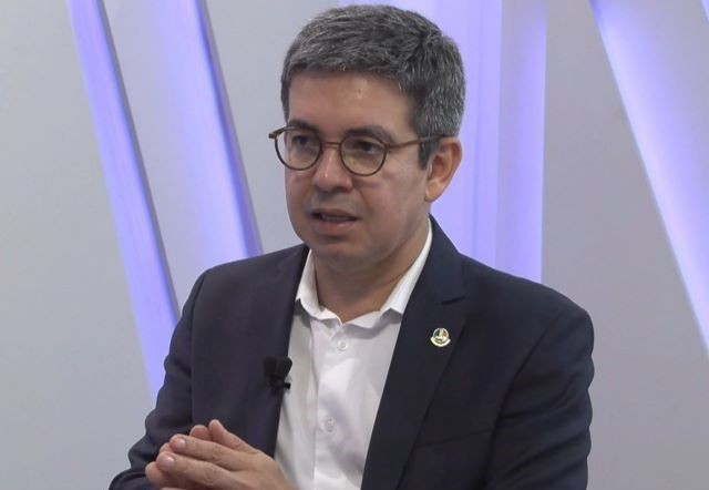 Imagem da noticia Randolfe afirma que é preciso punir responsáveis pelo 8 de janeiro, "tenham eles farda ou não"