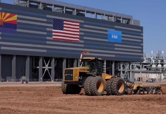 Imagem da noticia Sob ameaça chinesa, Intel recebe US$ 20 bilhões dos EUA para aumentar a produção de chips