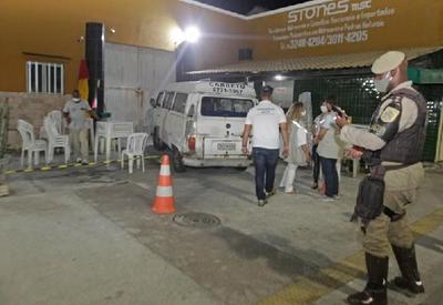 Bahia amplia toque de recolher após atingir 80% dos leitos de UTI ocupados Bahia amplia toque de recolher após atingir 80% dos leitos de UTI ocupados