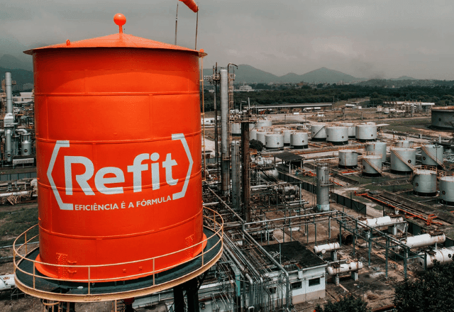 Imagem da noticia Sonegação bilionária da Refit em SP equivale a "um hospital de médio porte" por mês, diz Tarcísio