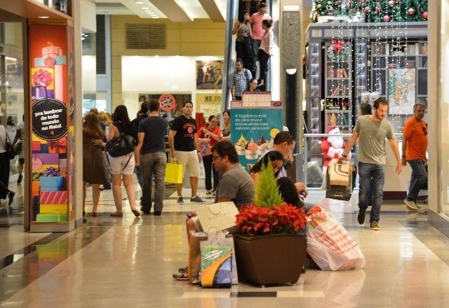 Imagem da noticia Vendas em shoppings centers cresceram 81,5% em um ano, diz Abrasce