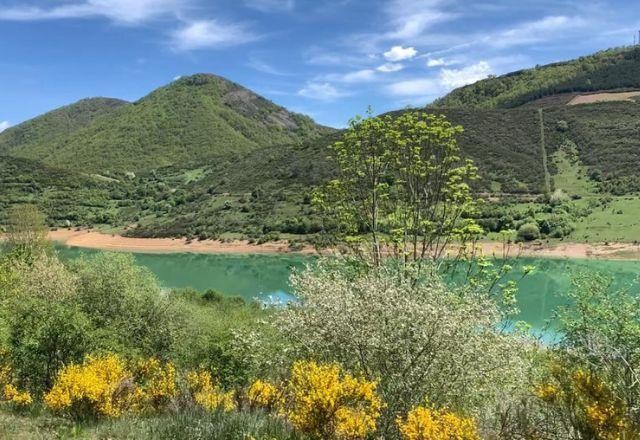Imagem da noticia Aventura sobre rodas: Renata Cordeiro explora os picos da Europa