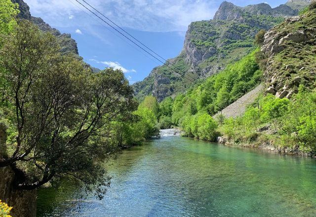 Imagem da noticia Rumo ao Parque Picos da Europa: uma viagem de moto imperdível