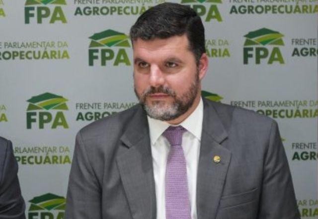 Imagem da noticia Presidente da FPA vai à PGR contra ministro Paulo Teixeira