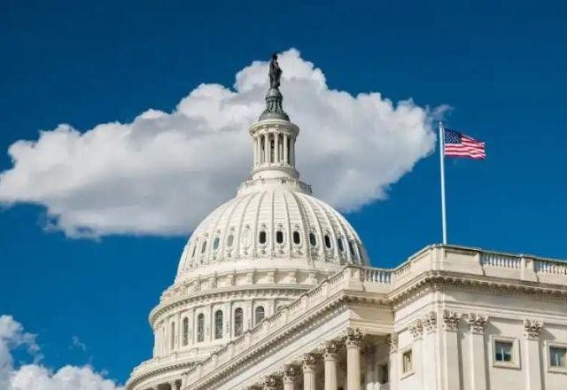 Imagem da noticia Republicanos estão a uma cadeira de formar maioria na Câmara dos EUA