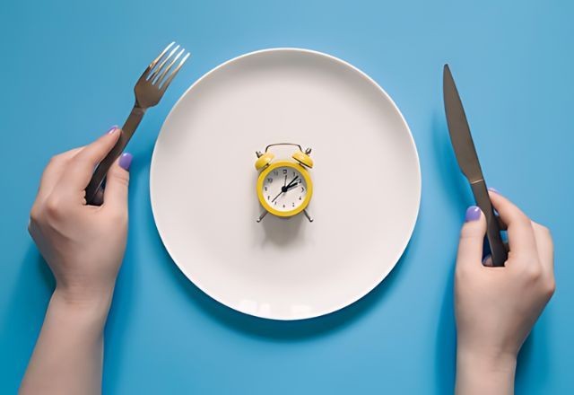 Imagem da noticia Jejum intermitente pode elevar o risco de tumores, aponta estudo