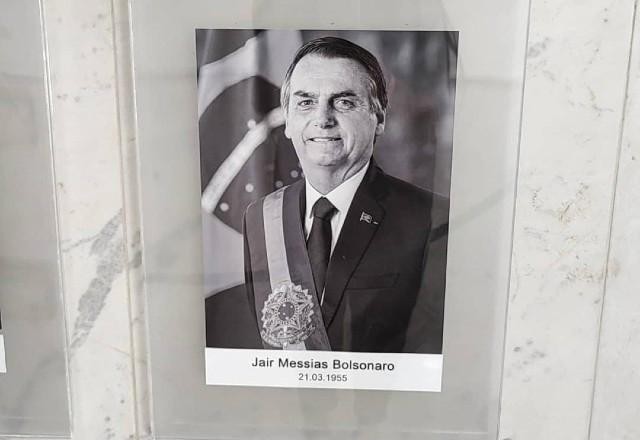 Imagem da noticia Bolsonaro entra para galeria de ex-presidentes no Planalto