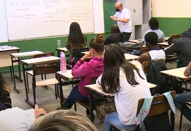 Imagem da noticia Rio de Janeiro retoma aulas das escolas municipais com 100% dos alunos