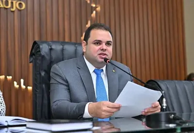 Roberto Cidade é eleito governador do Amazonas em mandato tampão Roberto Cidade é eleito governador do Amazonas em mandato tampão