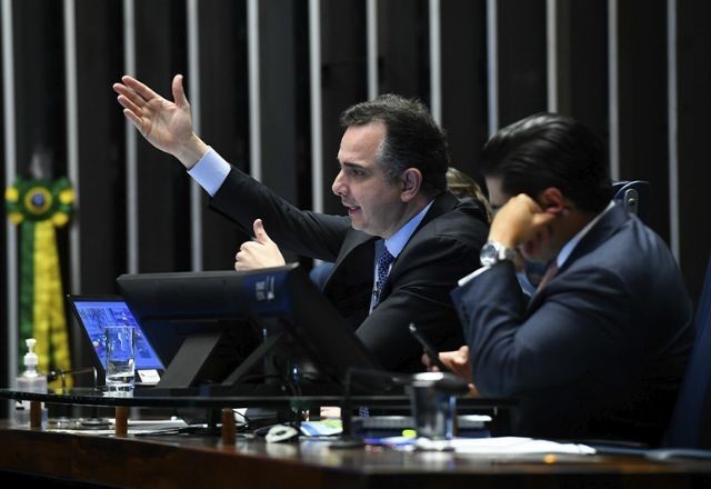 Imagem da noticia Comissão de inteligência artificial no Senado é prorrogada até setembro