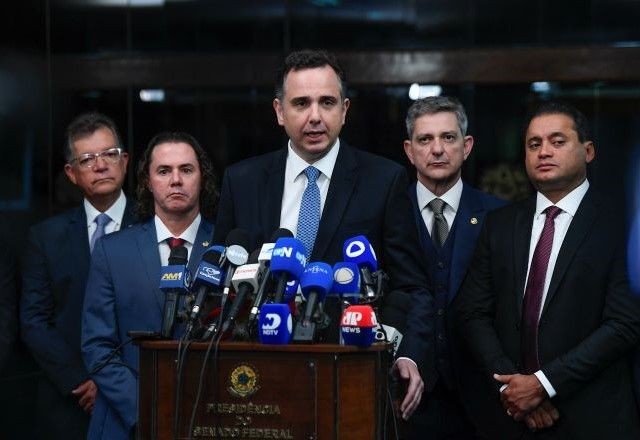 Imagem da noticia "O que mais deve nos orgulhar é a defesa da democracia", diz Pacheco ao deixar presidência do Senado