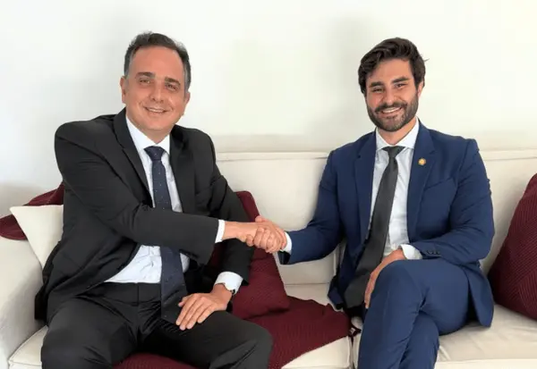 Imagem da notícia: Pacheco se encontra com sobrinho-neto de Dilma enquanto faz mistério sobre ser candidato