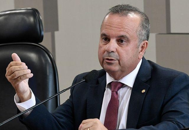 Imagem da noticia Partidos formam bloco de apoio à candidatura de Marinho a presidente do Senado